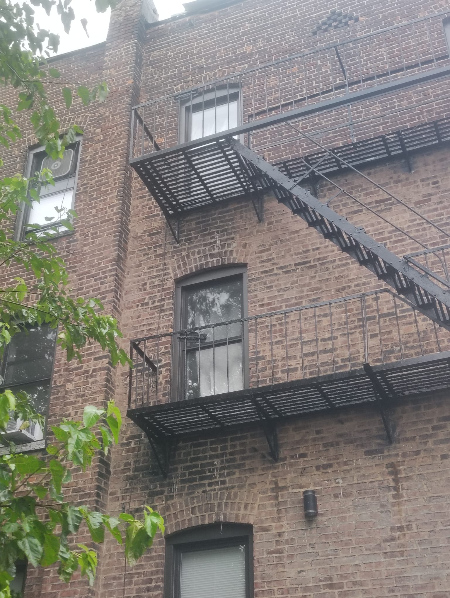 Anti-Corrosion Painting of Metallic Fire Escape Ladder - 5