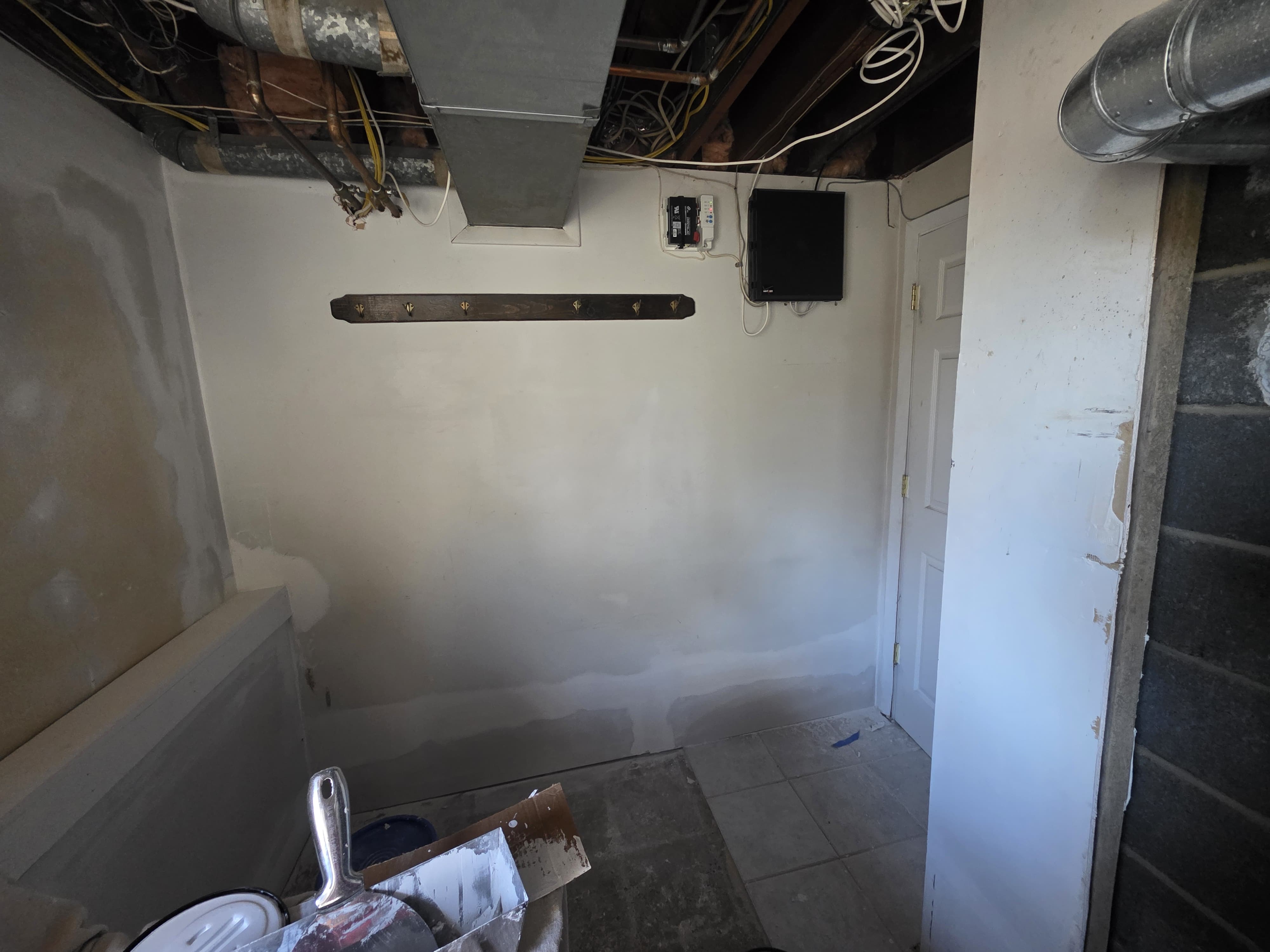 Complete Laundry Room Painting